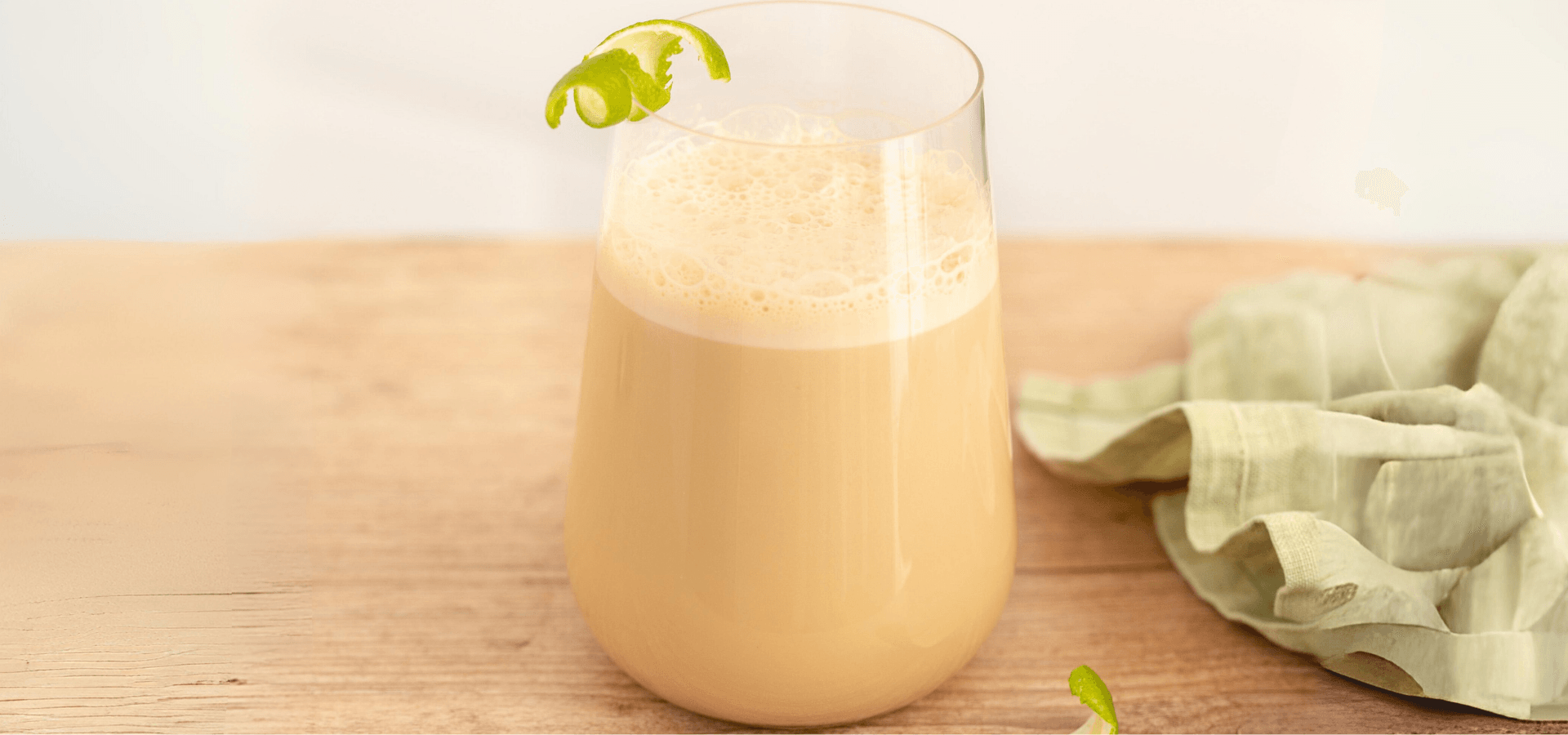 CAFÉ CREMOSO COM PERFUME DE LIMÃO
