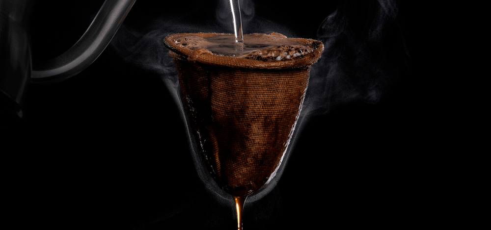COMO FAZER CAFÉ COM COADOR DE PANO