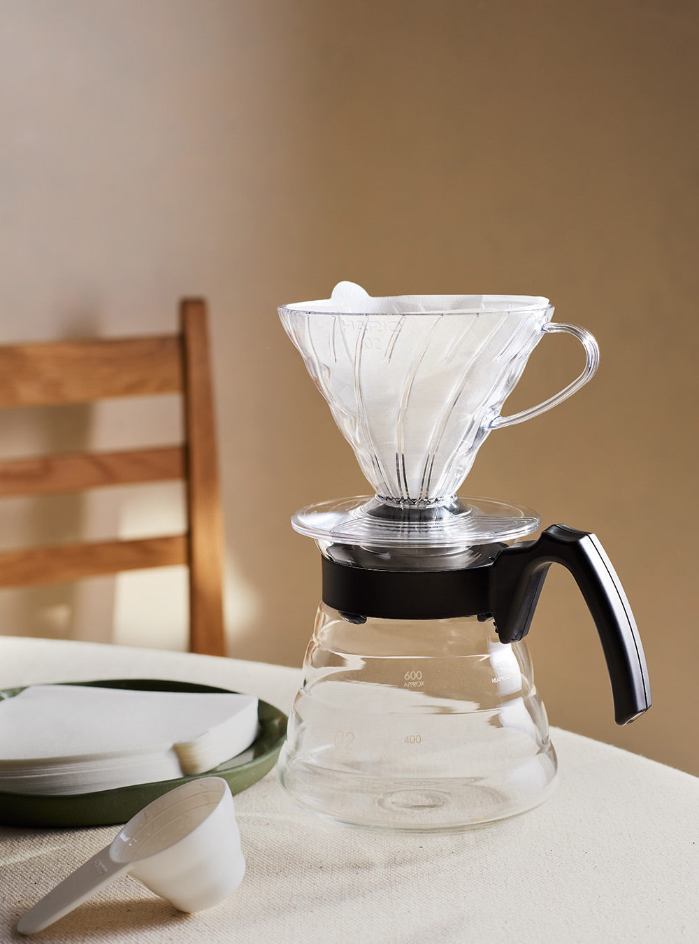 Kit Hario V60-02 Pour Over Transparente 600ml - Café Orfeu
